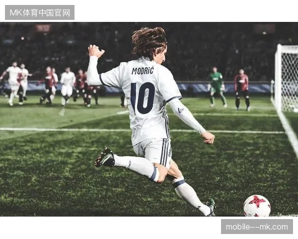斯坦丘凭借4月份2次助攻和8次创造机会的表现,成为大连英博中场调度的绝对核心 斯坦丘凭借4月份2次助攻和8次创造机会的表现,成为大连英博中场调度的绝对核心